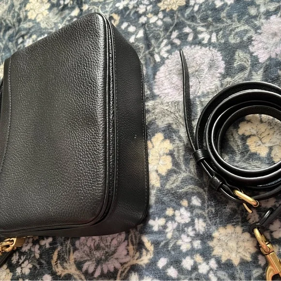 Coach Black Leather Shoulder Bag with Gold Accents - Picture 5 of 8